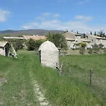 Le Jas De Peguier Bed & Breakfast