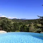 Le Jas De Peguier Bed & Breakfast