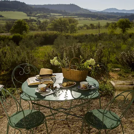 Couette-café Le Jas De Péguier 4*