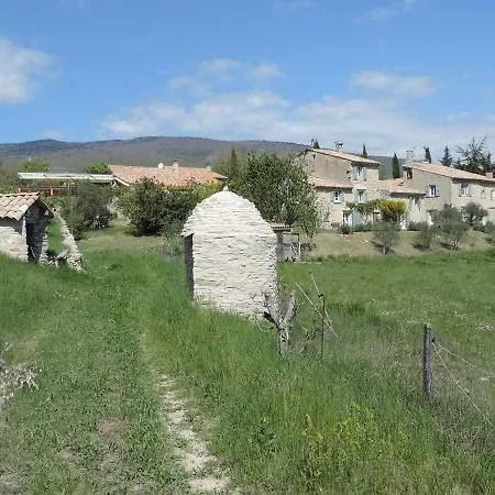 Le Jas De Peguier Bed and Breakfast