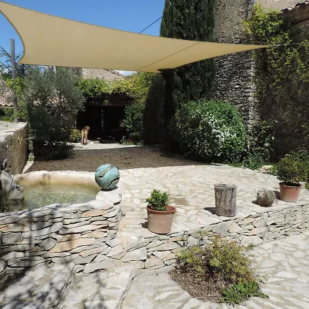 فندق مبيت وإفطار Le Jas De Peguier 4*