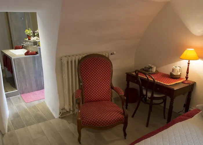 Le Jas De Péguier Couette-café 4*