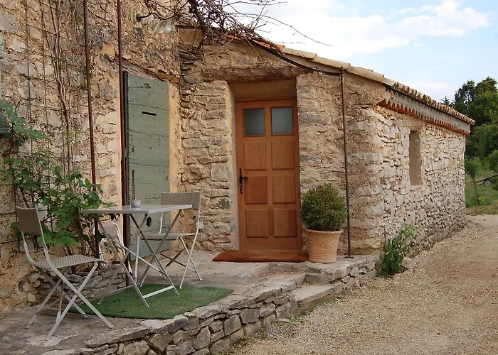 Le Jas De Péguier Couette-café 4*