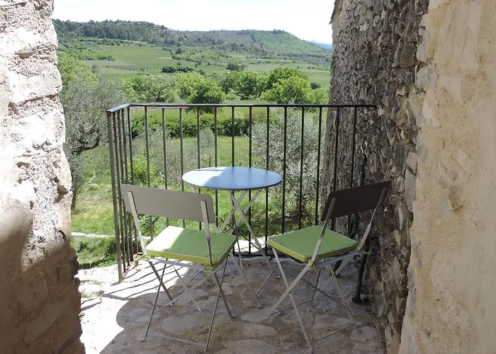 Le Jas De Péguier Couette-café 4*