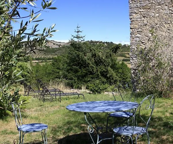 Le Jas De Péguier Couette-café 4*