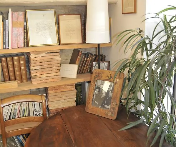 Couette-café Le Jas De Péguier 4*