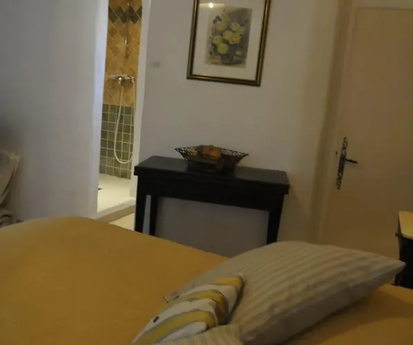 Le Jas De Peguier 4*