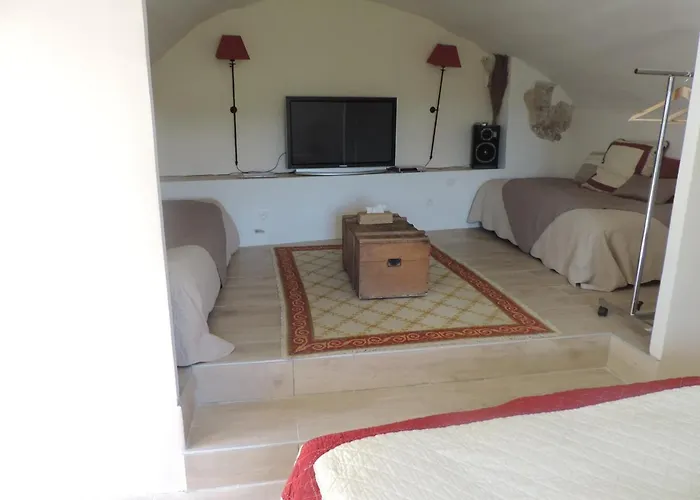 Le Jas De Péguier Couette-café