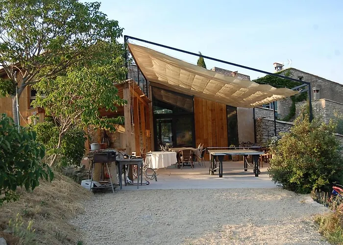 Couette-café Le Jas De Péguier 4*